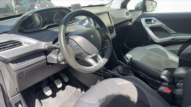 Peugeot 2008 image 2