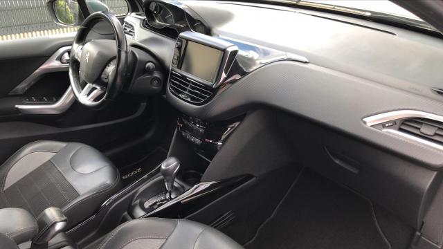 Peugeot 2008 image 9