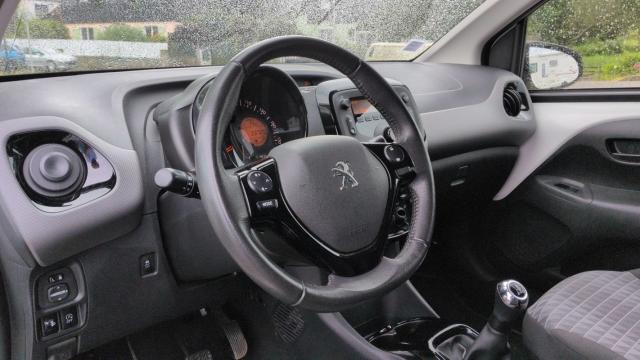Peugeot 108 image 2