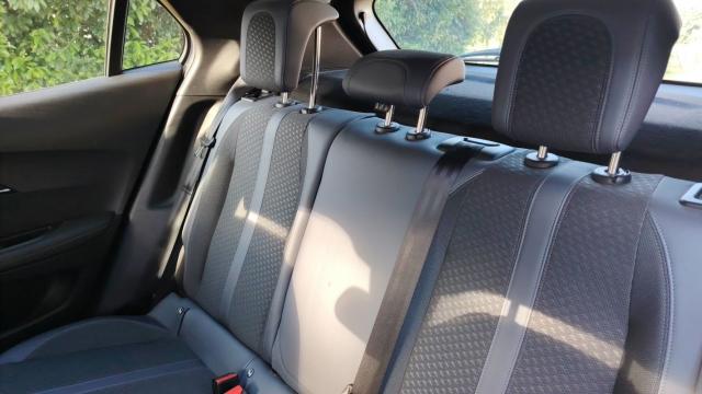 Peugeot 2008 image 6