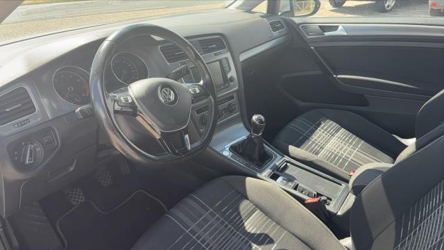Volkswagen Golf image 7