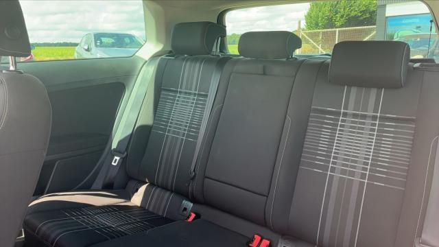 Volkswagen Golf image 6