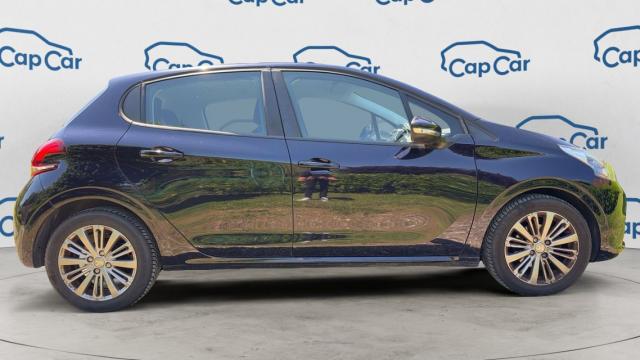 Peugeot 208 image 1
