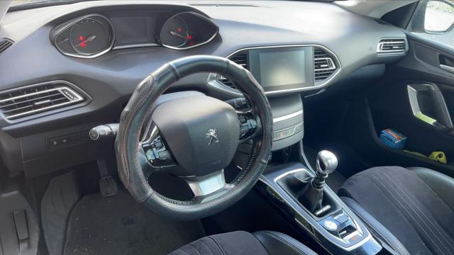 Peugeot 308 image 4