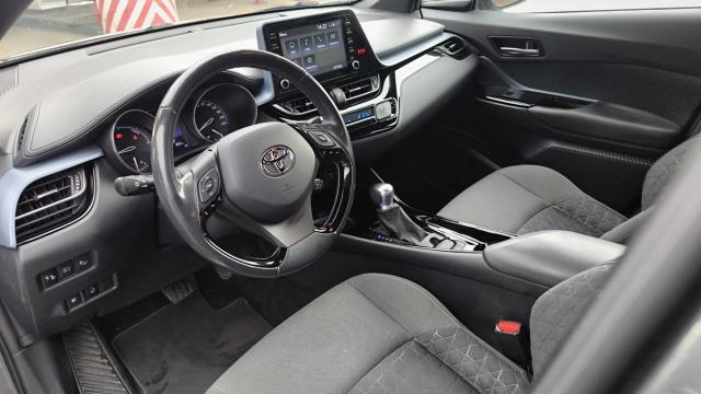 Toyota C-Hr image 7