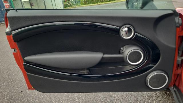 Mini Cabrio image 6