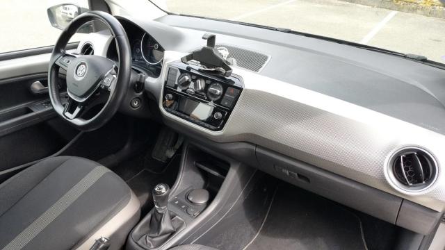 Volkswagen Up! image 7