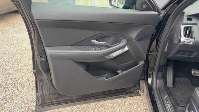 Jaguar E-Pace image 8