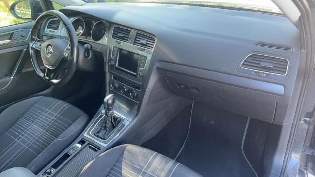 Volkswagen Golf image 4