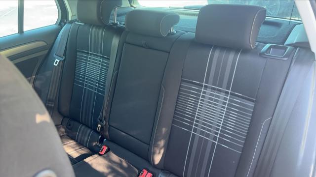 Volkswagen Golf image 3