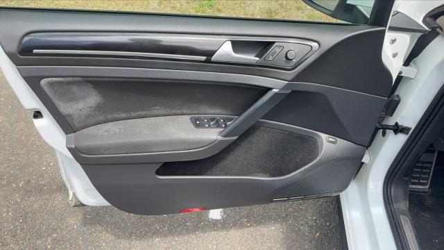 Volkswagen Golf image 5