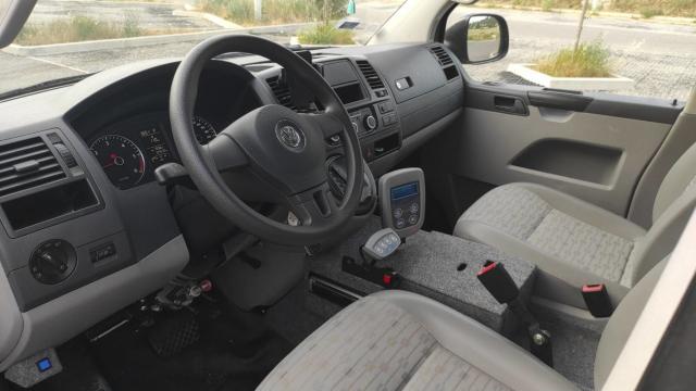 Volkswagen Transporter image 6