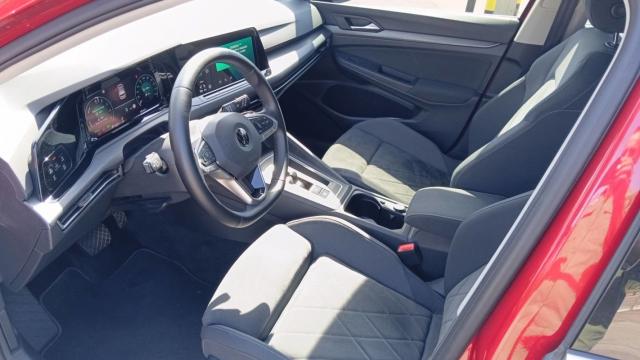 Volkswagen Golf image 9