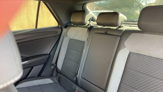 Volkswagen T-Roc image 2