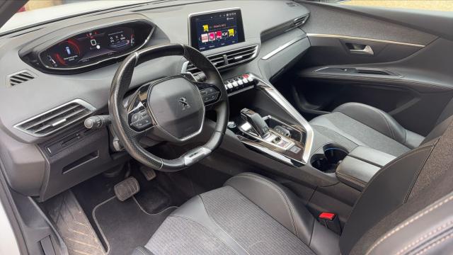 Peugeot 5008 image 8