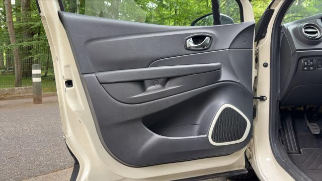 Renault Captur image 9