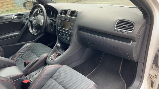 Volkswagen Golf image 2
