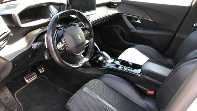 Peugeot 2008 image 4