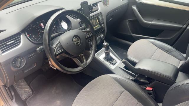 Skoda Octavia image 9
