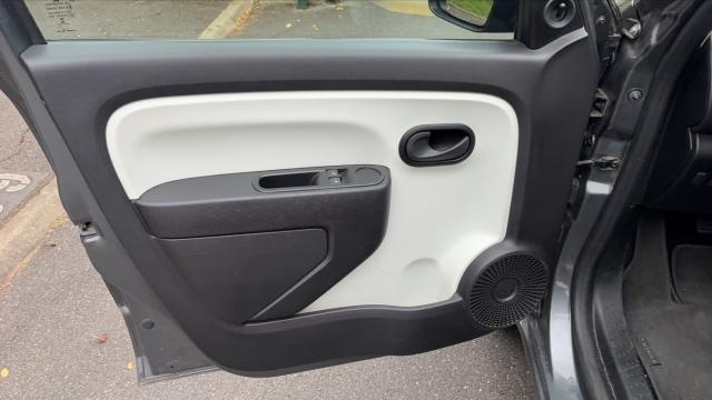 Renault Twingo image 8