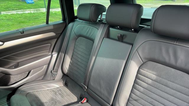 Volkswagen Passat image 1