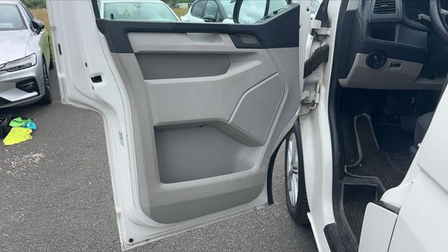 Volkswagen Transporter image 3