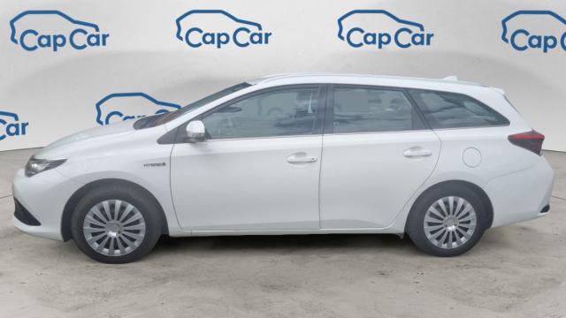 Toyota Auris image 1