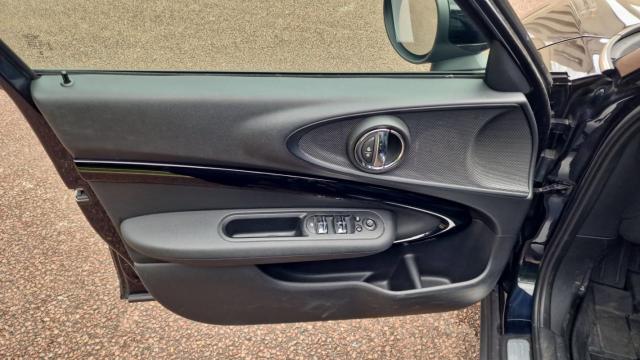 Mini Clubman image 9