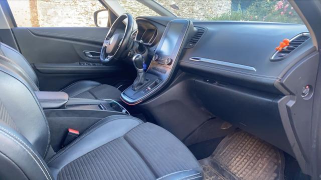 Renault Grand Scénic image 2