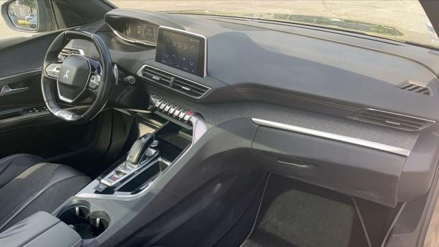 Peugeot 5008 image 2