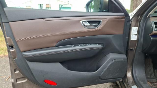 Renault Talisman Estate image 1