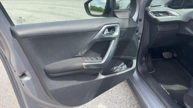 Peugeot 2008 image 1