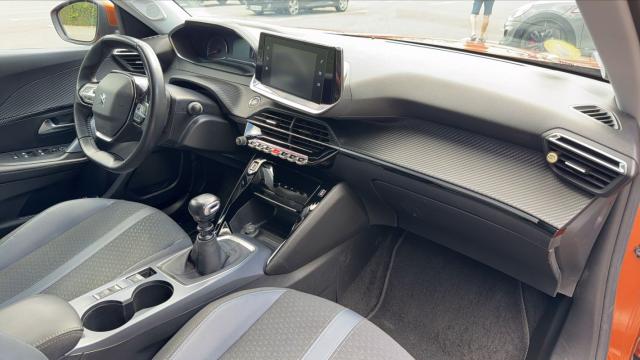 Peugeot 2008 image 3