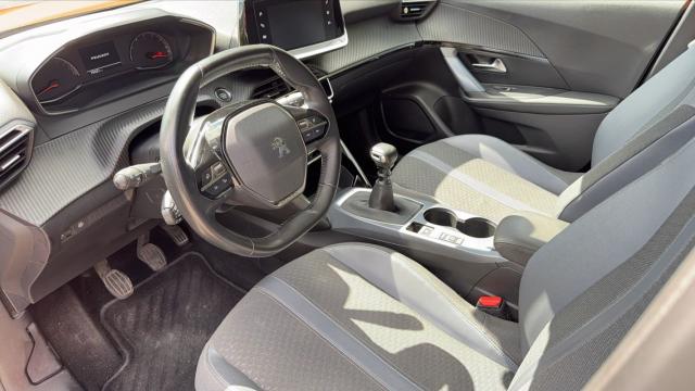 Peugeot 2008 image 8