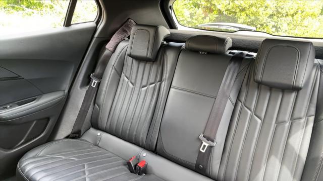 Peugeot 2008 image 7