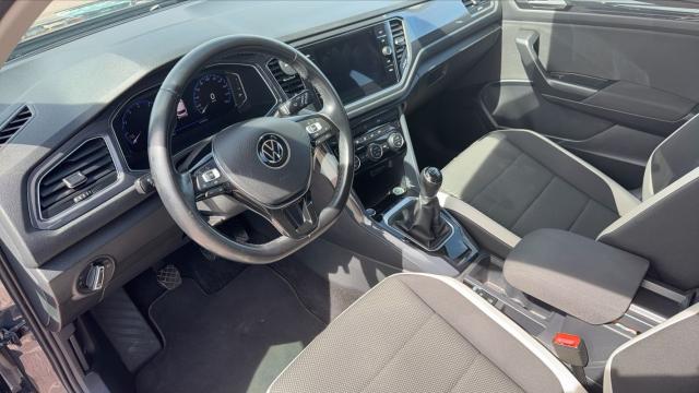 Volkswagen T-Roc image 8