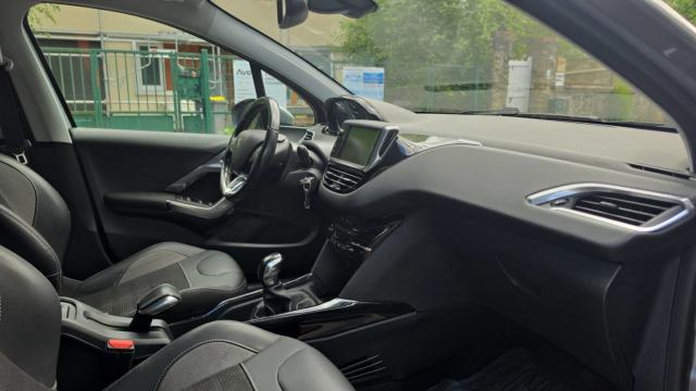 Peugeot 2008 image 9