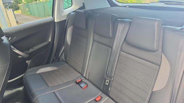 Peugeot 2008 image 3