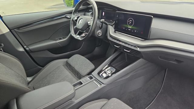 Skoda Octavia image 2