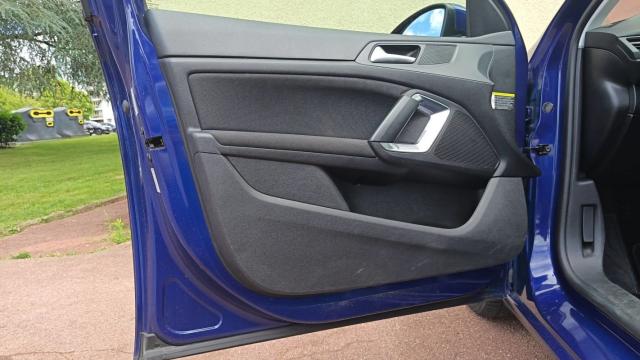 Peugeot 308 image 8