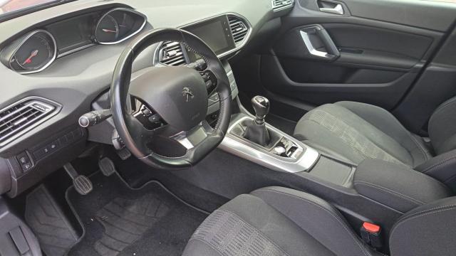Peugeot 308 image 9