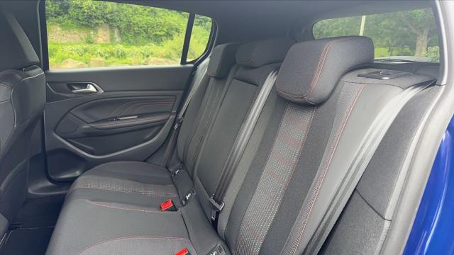 Peugeot 308 image 9