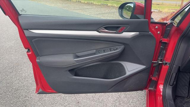 Volkswagen Golf image 4