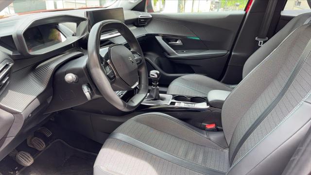Peugeot 2008 image 5