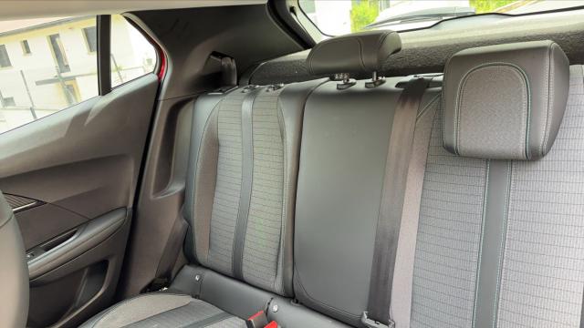 Peugeot 2008 image 8