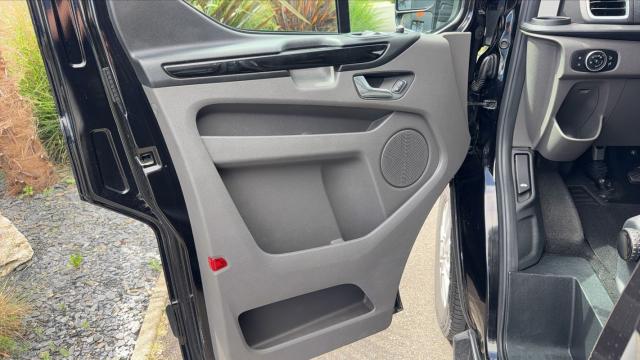Ford Transit Custom image 3