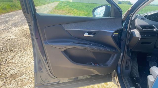 Peugeot 3008 image 3