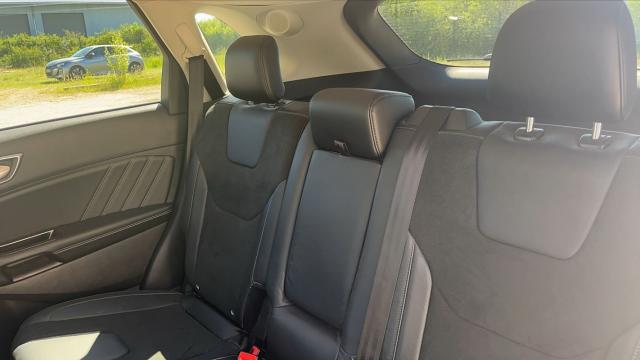 Ford Edge image 8