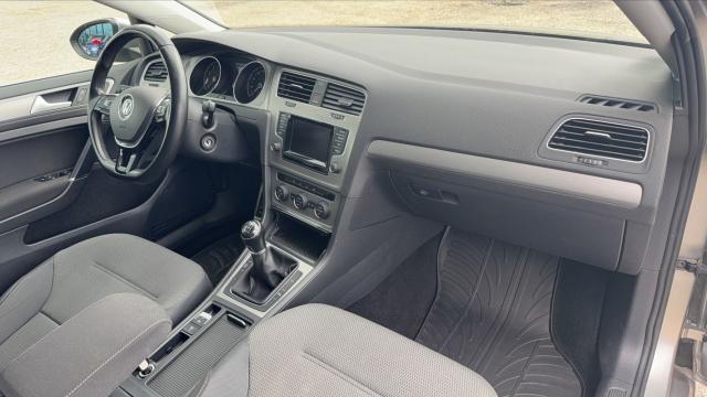 Volkswagen Golf image 3