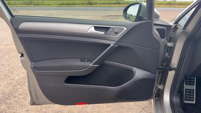 Volkswagen Golf image 4